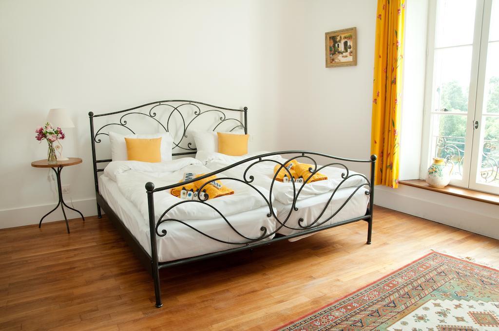 Domaine De La Fauconnie Hotel Campsegret Room photo